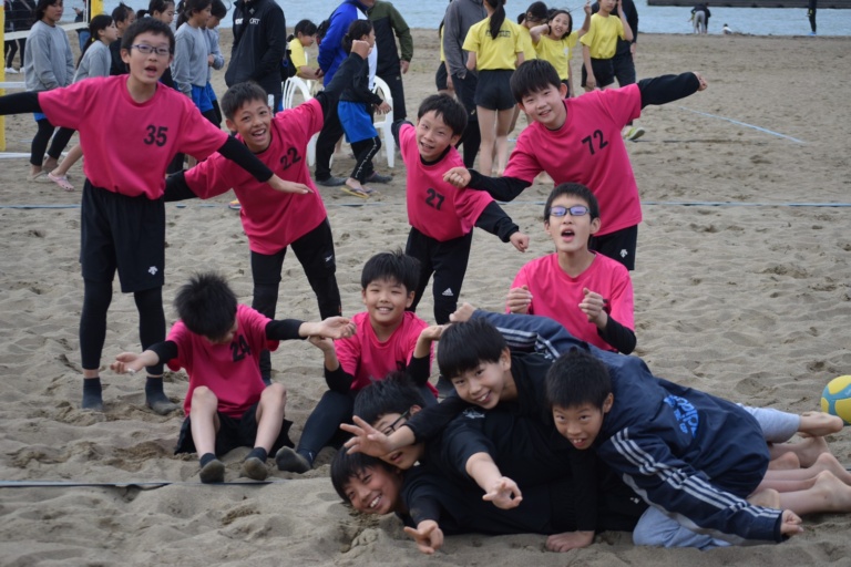 小学生ビーチバレーボール大会｜女子上位リーグベスト8